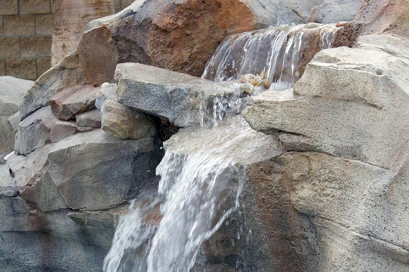 Residential pool rockwork